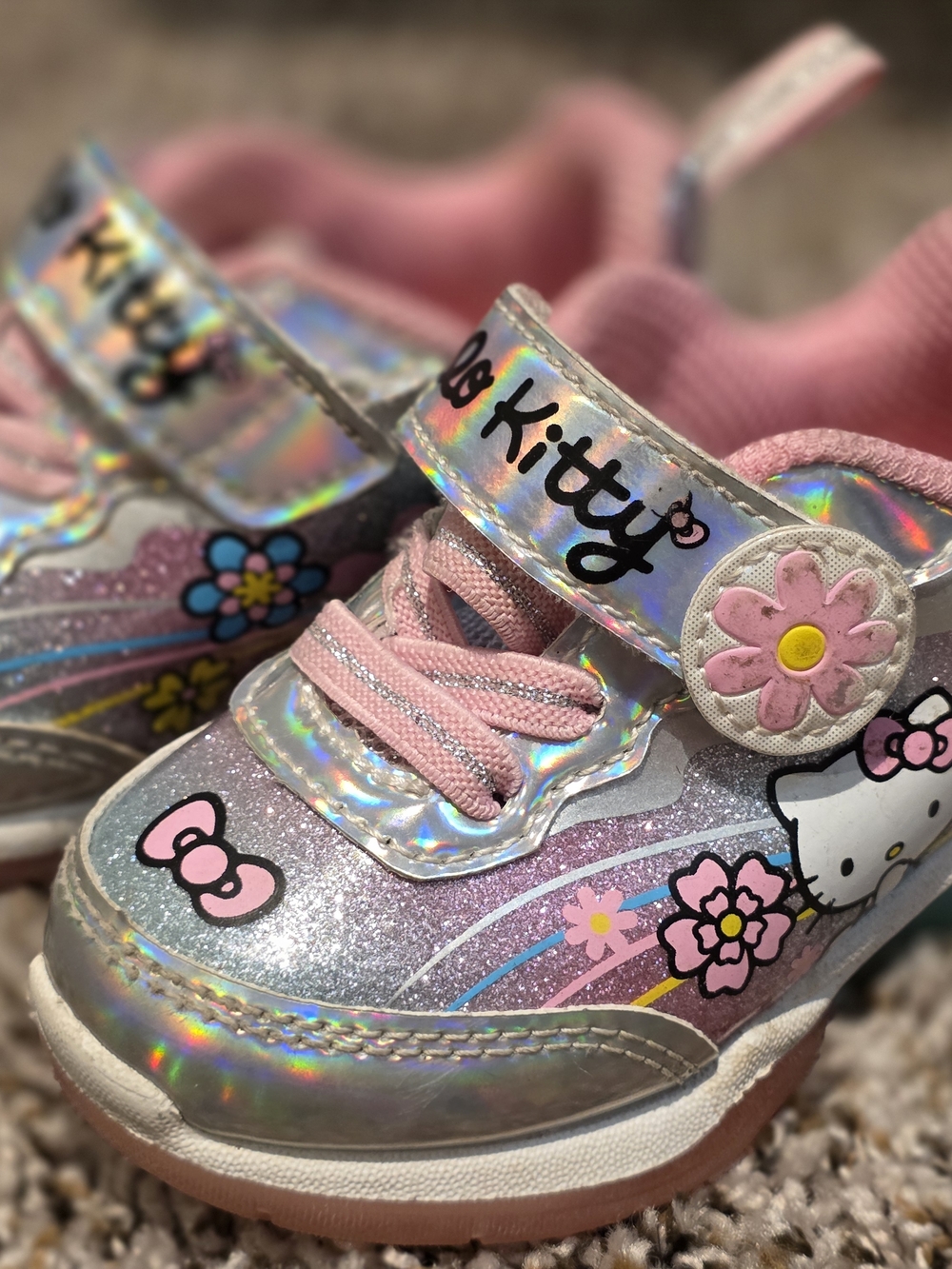Hello Kitty Holographic Pink Glitter Kids Sneakers - Picture 2 of 3